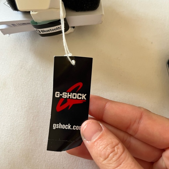 G-Shock White Smartwatch NWT - Picture 4 of 5
